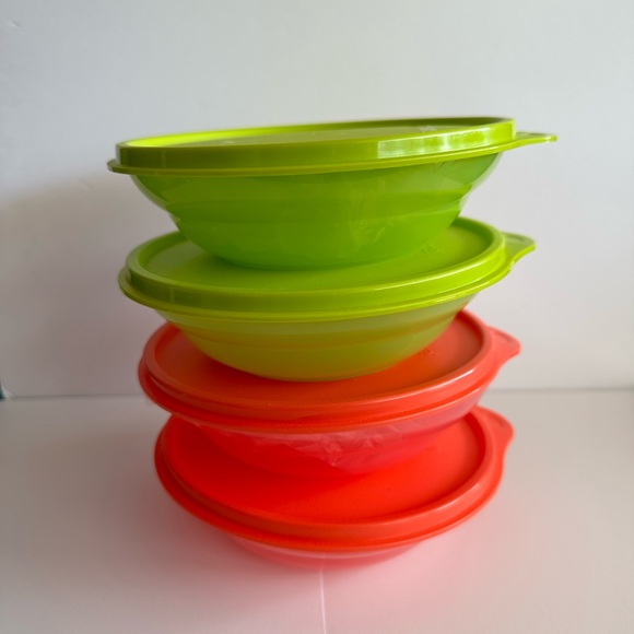 Tupperware - Picture 2 of 3